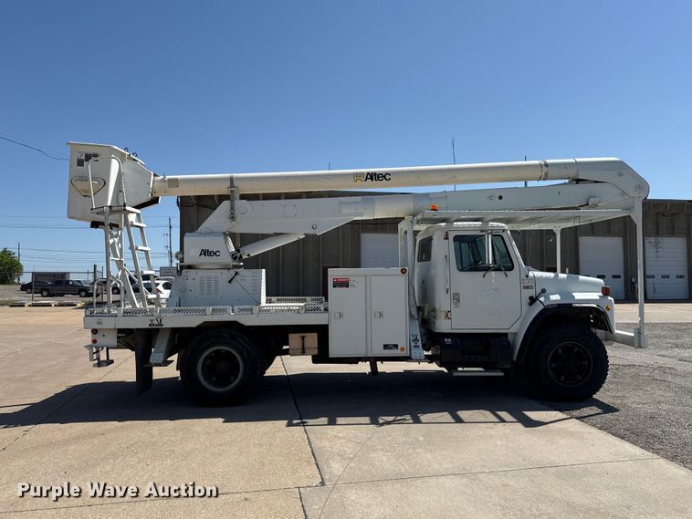image for item ET6157 1986 International F1954 bucket truck