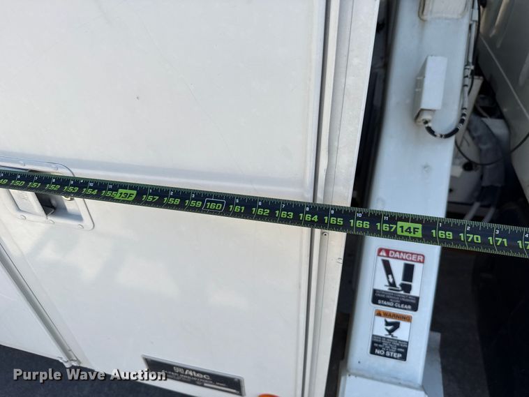 image for item ET6157 1986 International F1954 bucket truck