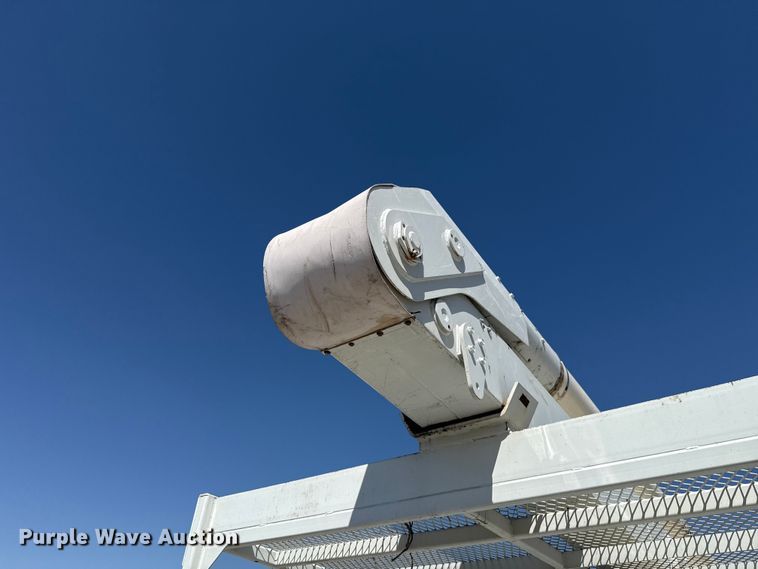 image for item ET6157 1986 International F1954 bucket truck