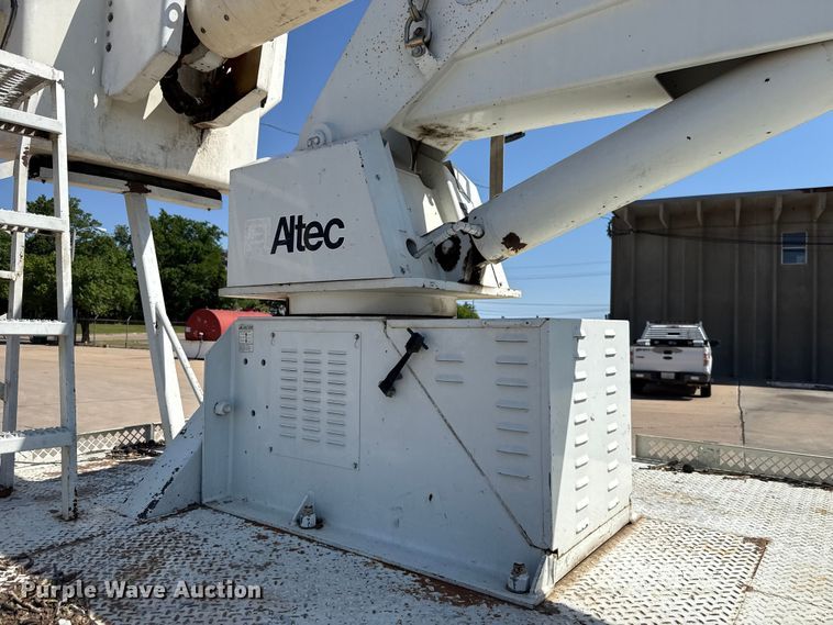 image for item ET6157 1986 International F1954 bucket truck