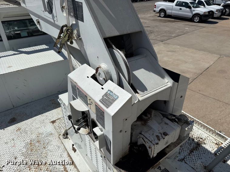 image for item ET6157 1986 International F1954 bucket truck