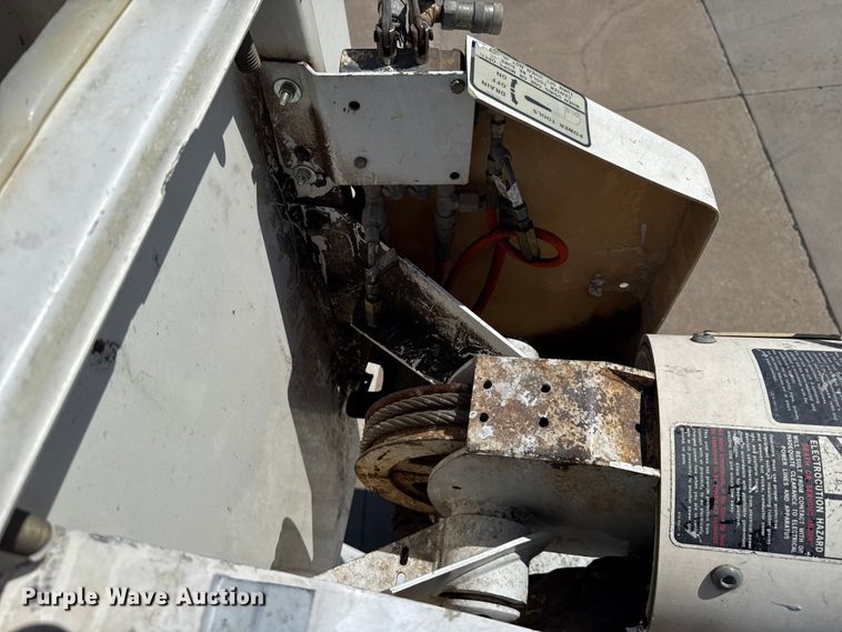 image for item ET6157 1986 International F1954 bucket truck