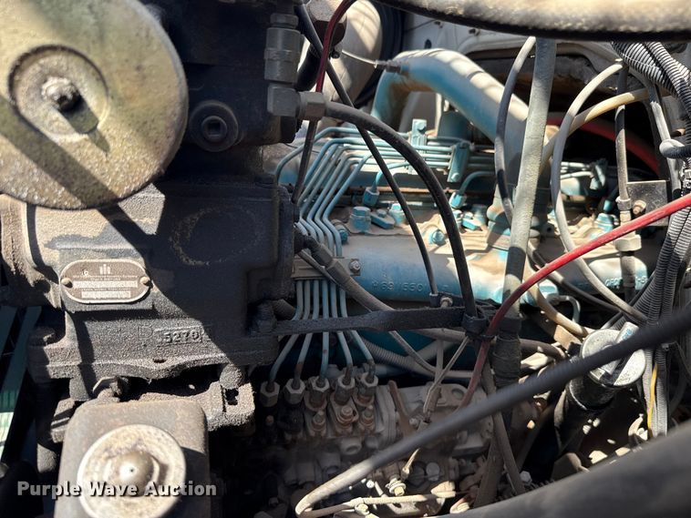 image for item ET6157 1986 International F1954 bucket truck