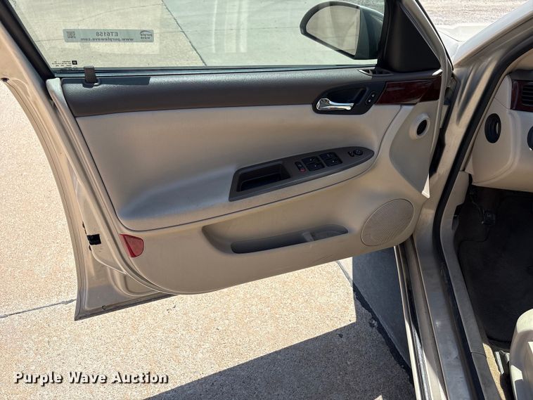 image for item ET6158 2008 Chevrolet Impala LS 