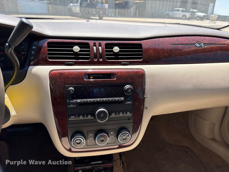 image for item ET6158 2008 Chevrolet Impala LS 