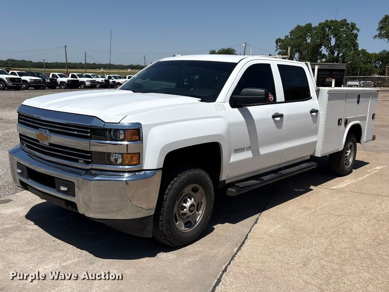 image for item ET6163 2016 Chevrolet Silverado 2500HD Crew Cab utility bed pickup truck