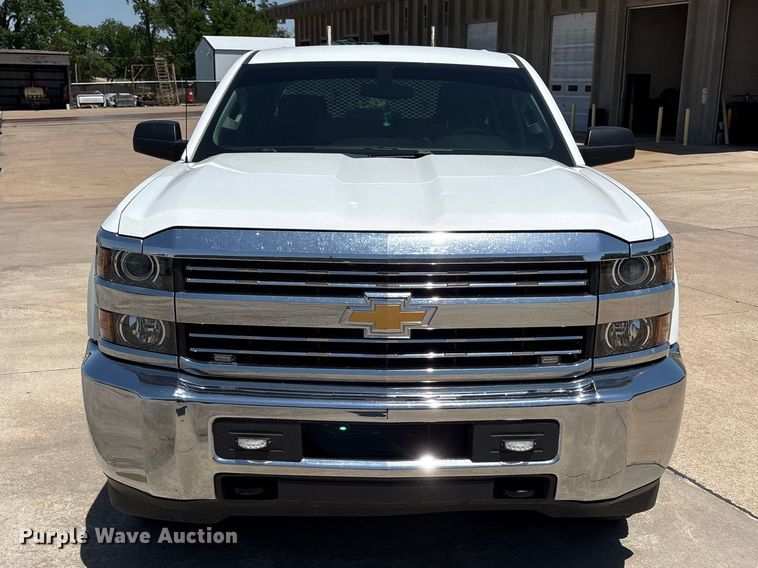 image for item ET6163 2016 Chevrolet Silverado 2500HD Crew Cab utility bed pickup truck