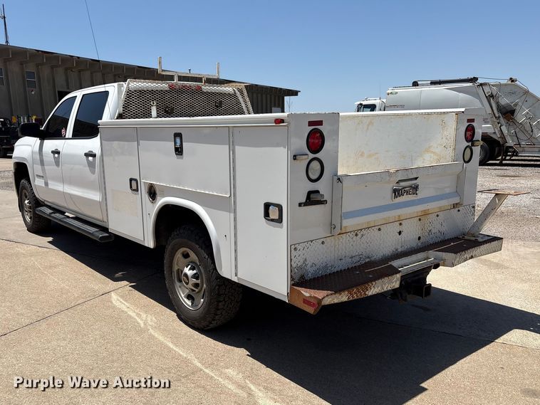 image for item ET6163 2016 Chevrolet Silverado 2500HD Crew Cab utility bed pickup truck