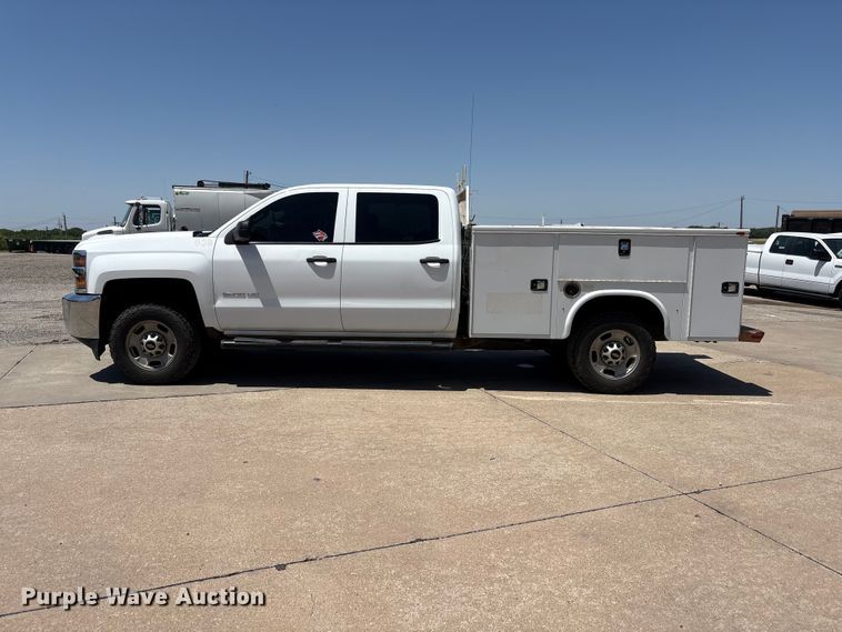 image for item ET6163 2016 Chevrolet Silverado 2500HD Crew Cab utility bed pickup truck