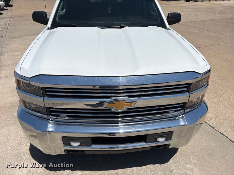 image for item ET6163 2016 Chevrolet Silverado 2500HD Crew Cab utility bed pickup truck