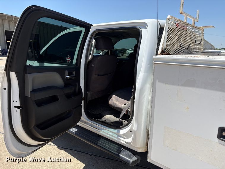 image for item ET6163 2016 Chevrolet Silverado 2500HD Crew Cab utility bed pickup truck