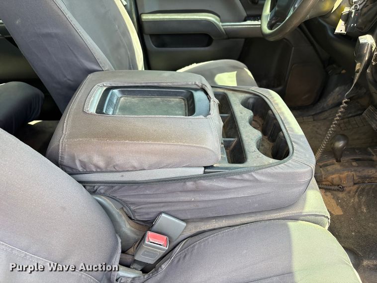 image for item ET6163 2016 Chevrolet Silverado 2500HD Crew Cab utility bed pickup truck