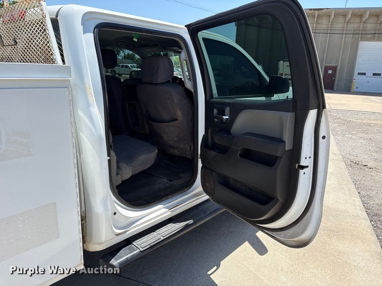 image for item ET6163 2016 Chevrolet Silverado 2500HD Crew Cab utility bed pickup truck