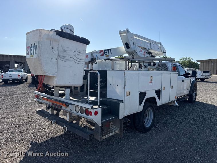 image for item ET6164 2019 Ford F550 Super Duty XL bucket truck