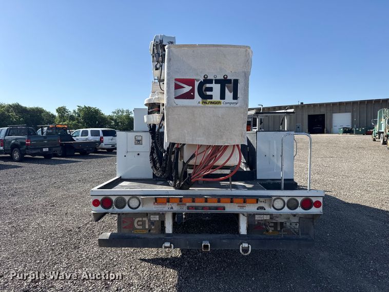 image for item ET6164 2019 Ford F550 Super Duty XL bucket truck