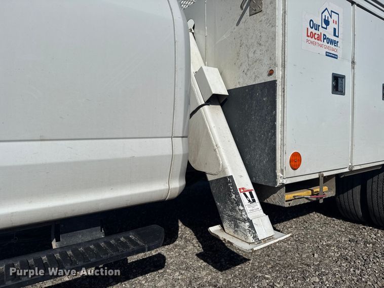 image for item ET6164 2019 Ford F550 Super Duty XL bucket truck