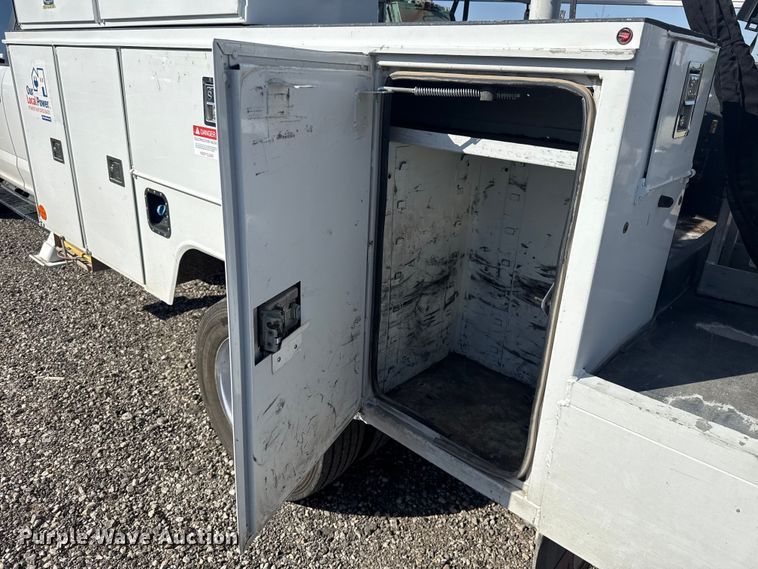 image for item ET6164 2019 Ford F550 Super Duty XL bucket truck