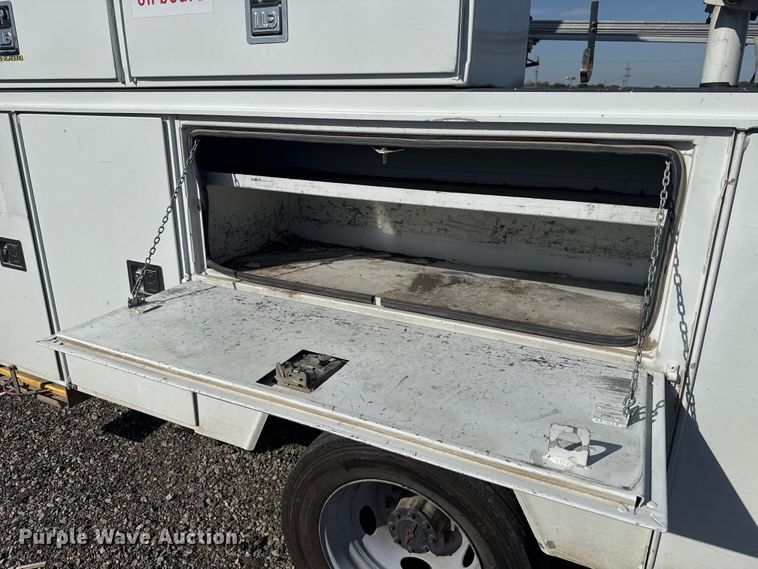 image for item ET6164 2019 Ford F550 Super Duty XL bucket truck