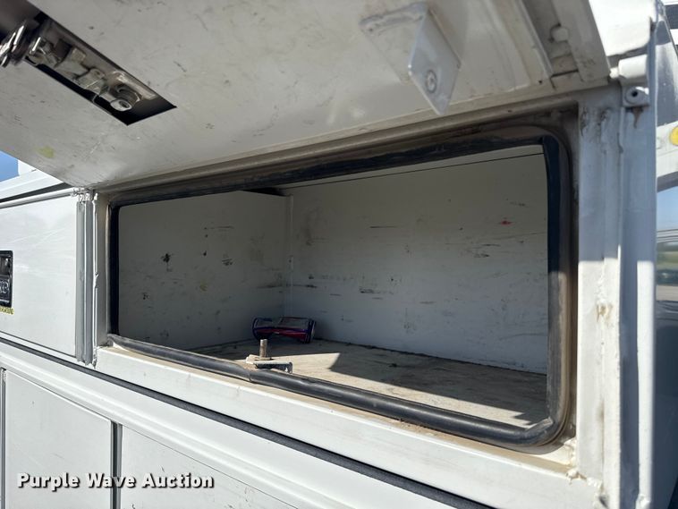 image for item ET6164 2019 Ford F550 Super Duty XL bucket truck