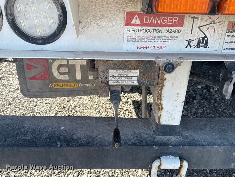 image for item ET6164 2019 Ford F550 Super Duty XL bucket truck
