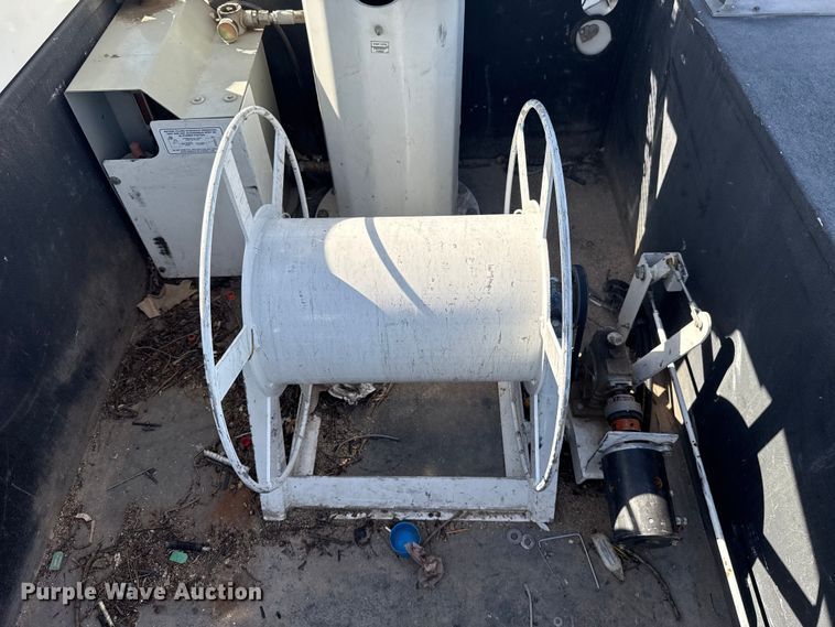 image for item ET6164 2019 Ford F550 Super Duty XL bucket truck