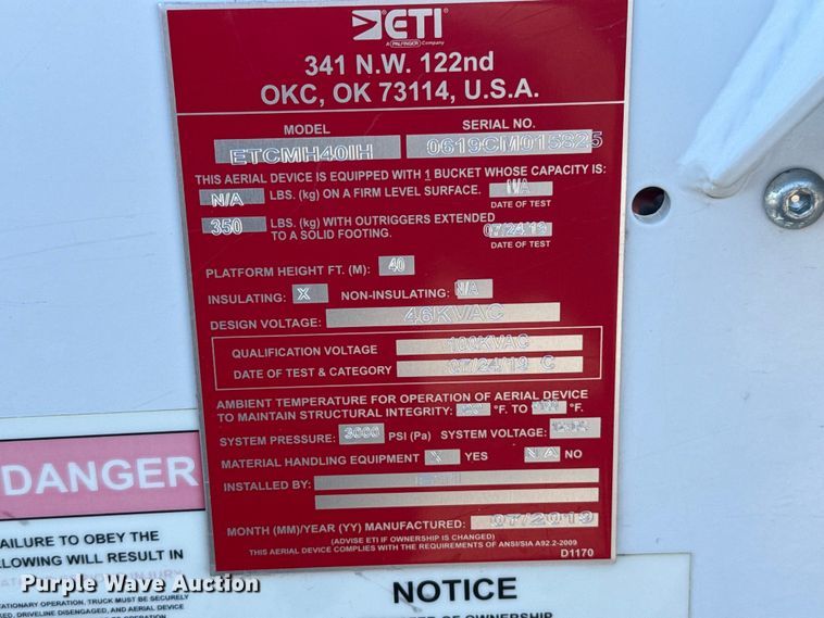 image for item ET6164 2019 Ford F550 Super Duty XL bucket truck