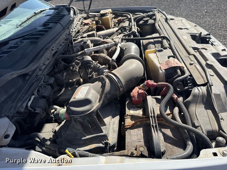 image for item ET6164 2019 Ford F550 Super Duty XL bucket truck