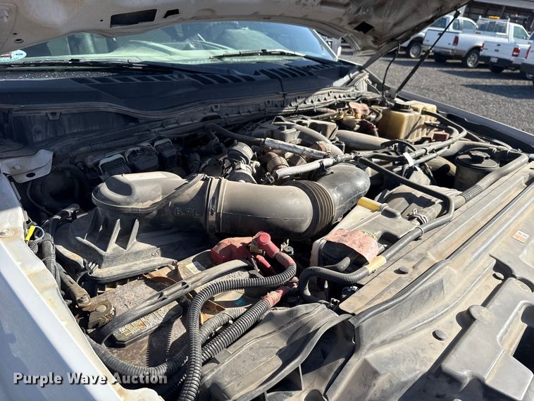 image for item ET6164 2019 Ford F550 Super Duty XL bucket truck