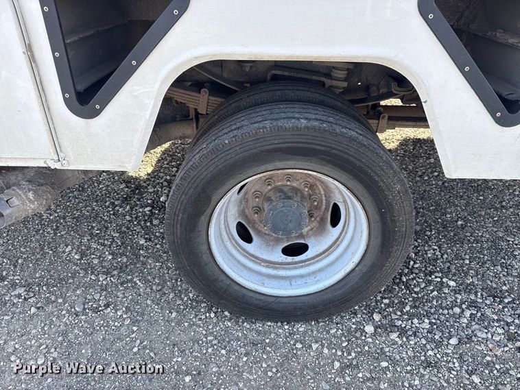 image for item ET6164 2019 Ford F550 Super Duty XL bucket truck