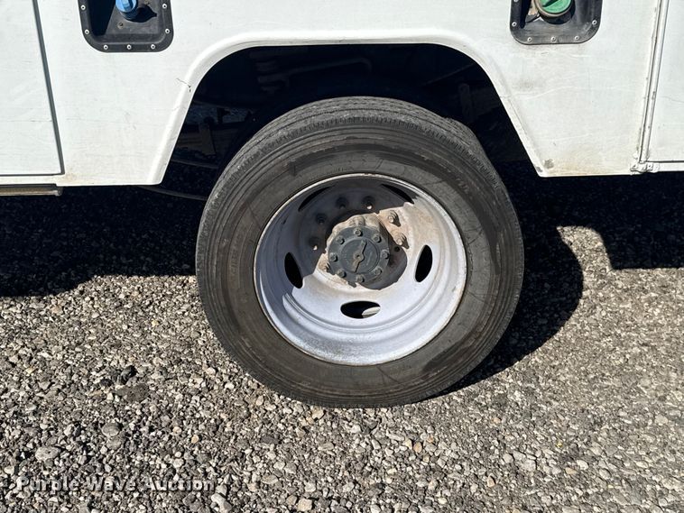 image for item ET6164 2019 Ford F550 Super Duty XL bucket truck