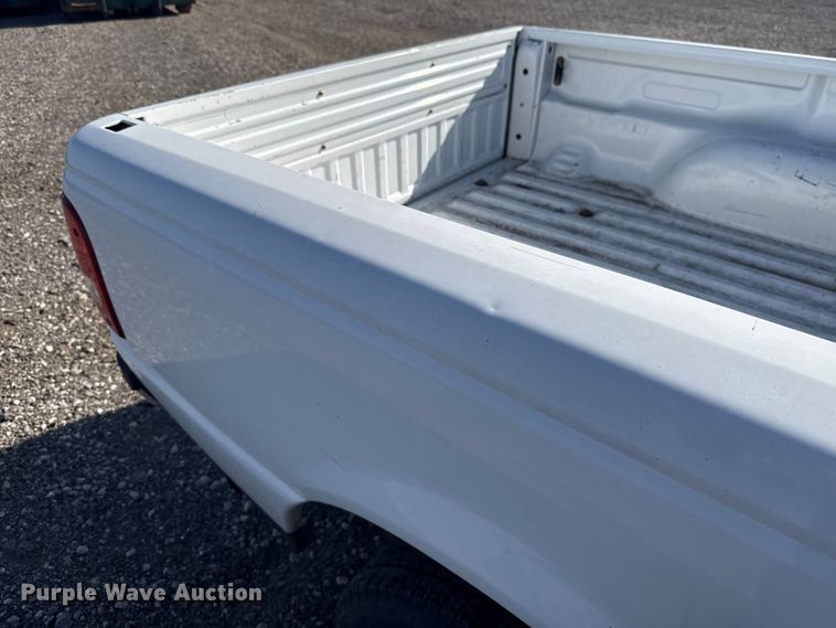 image for item ET6165 2006 Ford Ranger pickup truck