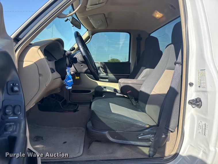 image for item ET6165 2006 Ford Ranger pickup truck