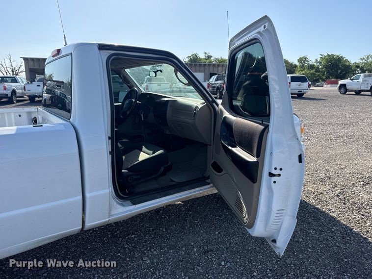 image for item ET6165 2006 Ford Ranger pickup truck