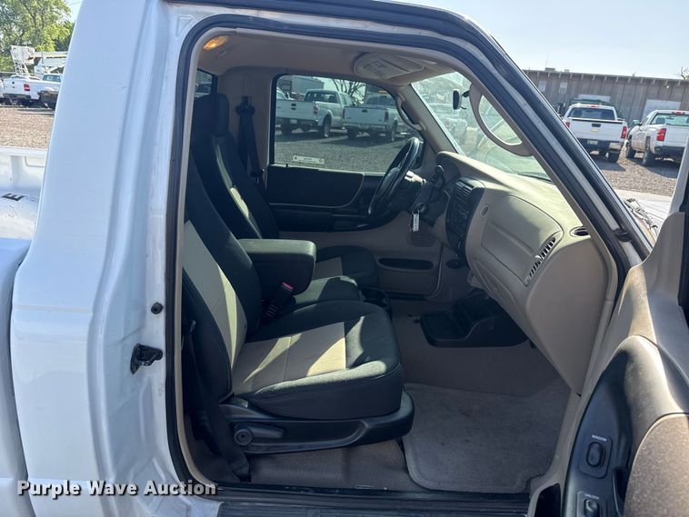 image for item ET6165 2006 Ford Ranger pickup truck