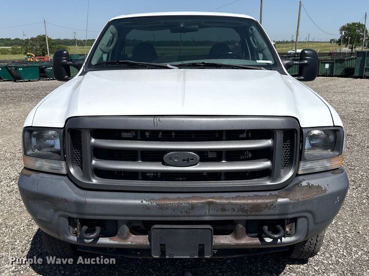 image for item ET6166 2004 Ford F250 Super Duty XL utility bed pickup truck