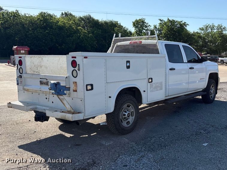 image for item ET6167 2016 Chevrolet Silverado 2500HD Crew Cab utility bed pickup truck