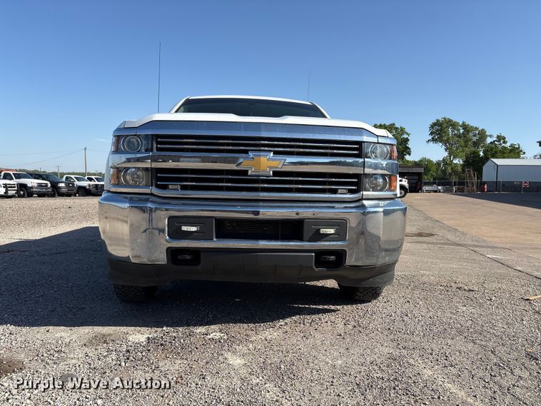 image for item ET6167 2016 Chevrolet Silverado 2500HD Crew Cab utility bed pickup truck
