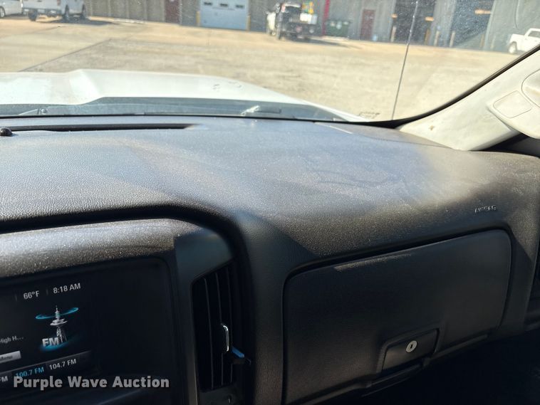 image for item ET6167 2016 Chevrolet Silverado 2500HD Crew Cab utility bed pickup truck