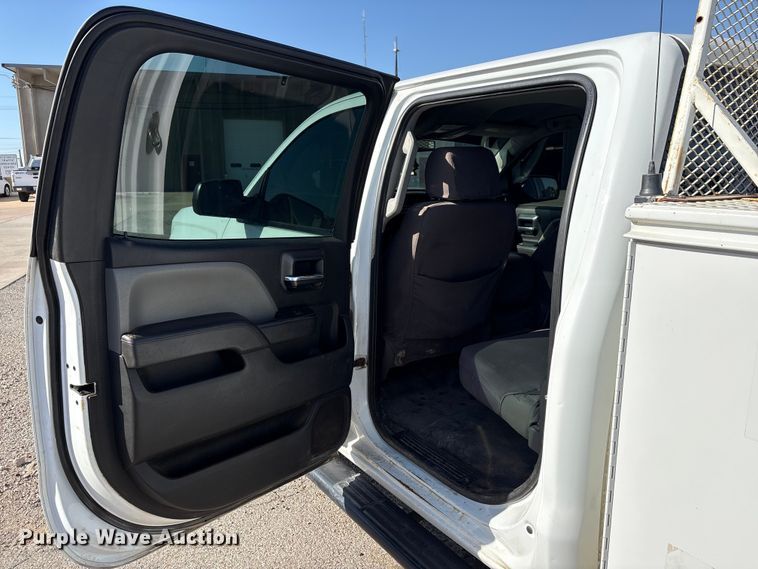 image for item ET6167 2016 Chevrolet Silverado 2500HD Crew Cab utility bed pickup truck