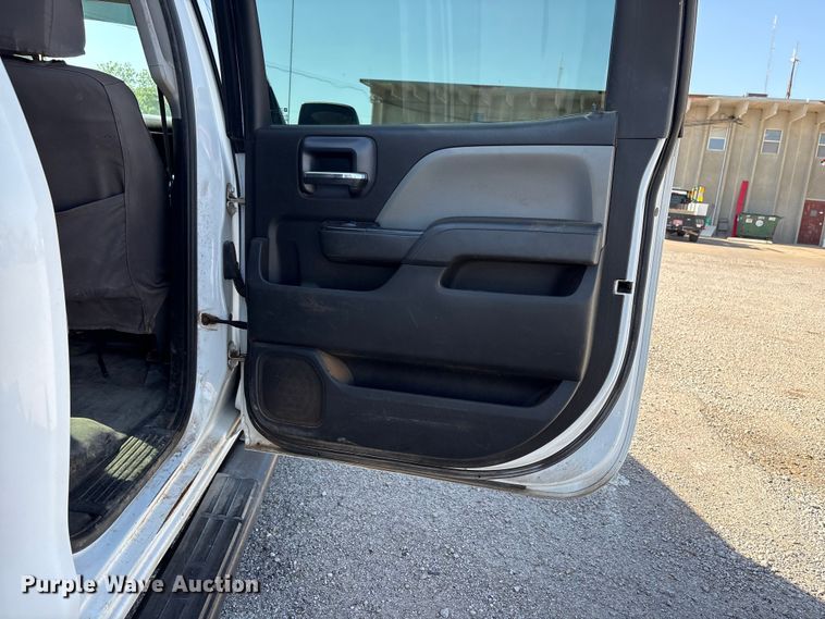 image for item ET6167 2016 Chevrolet Silverado 2500HD Crew Cab utility bed pickup truck