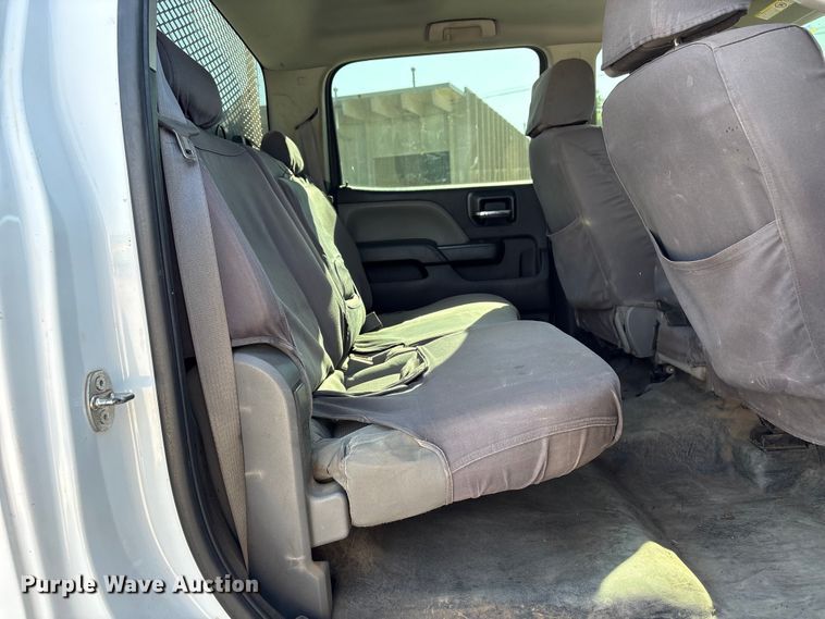 image for item ET6167 2016 Chevrolet Silverado 2500HD Crew Cab utility bed pickup truck