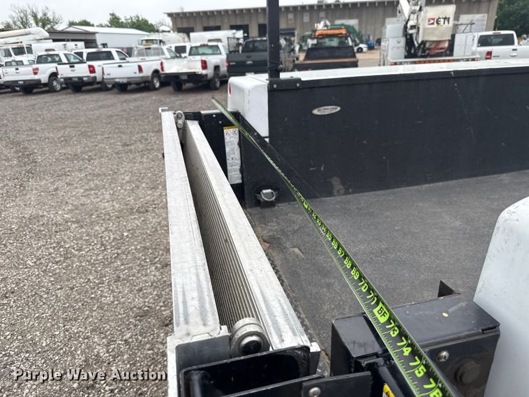 image for item ET6202 2007 Ford F350 Super Duty utility bed pickup truck