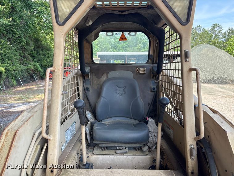 image for item EU0582 2004 Bobcat S150 skid steer loader