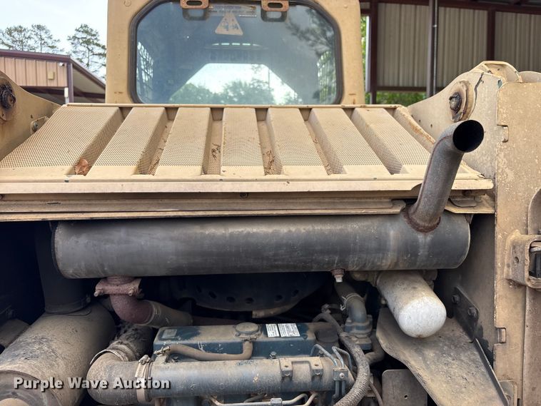 image for item EU0582 2004 Bobcat S150 skid steer loader