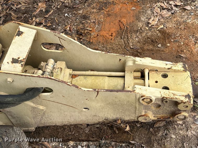image for item EU0582 2004 Bobcat S150 skid steer loader