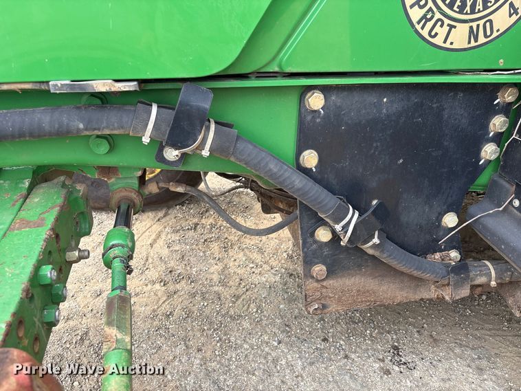 image for item EU0583 2016 John Deere 6110M tractor