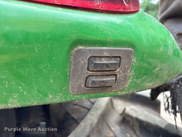 image for item EU0583 2016 John Deere 6110M tractor