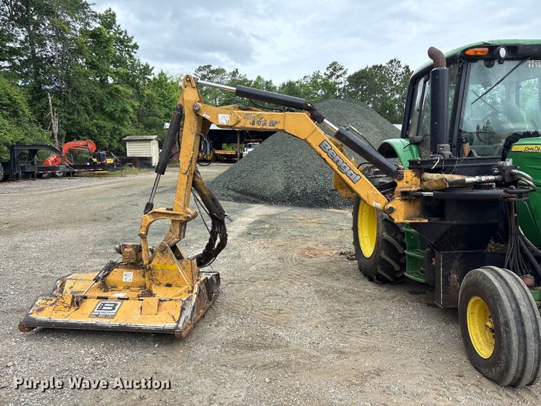 image for item EU0583 2016 John Deere 6110M tractor