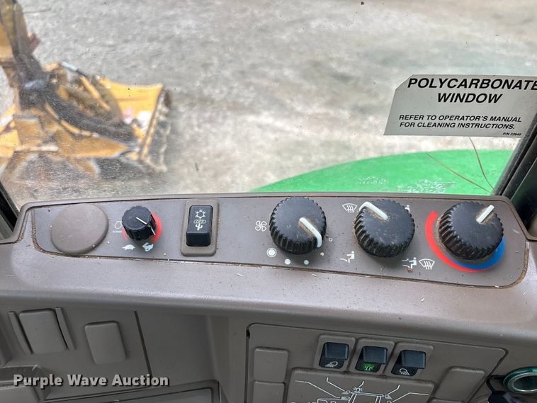image for item EU0583 2016 John Deere 6110M tractor
