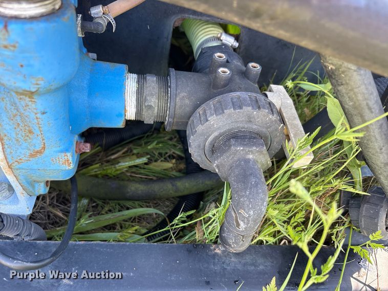 image for item EU5577 John Deere HD200 sprayer